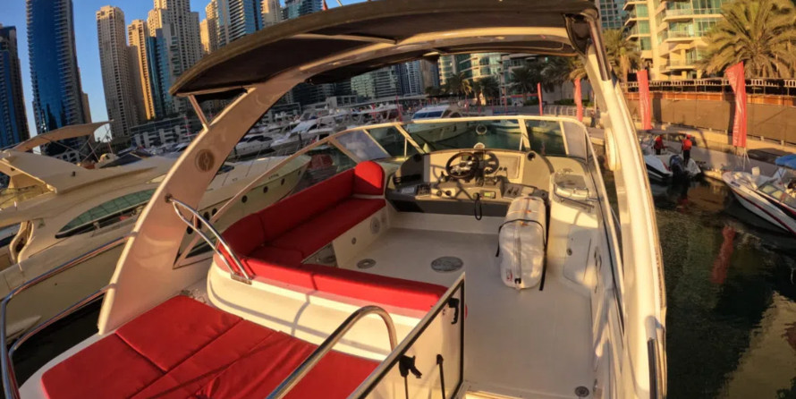 Cruisers Yachts 447 Sport Sedan