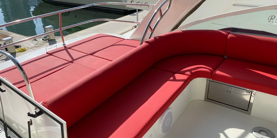 Cruisers Yachts 447 Sport Sedan