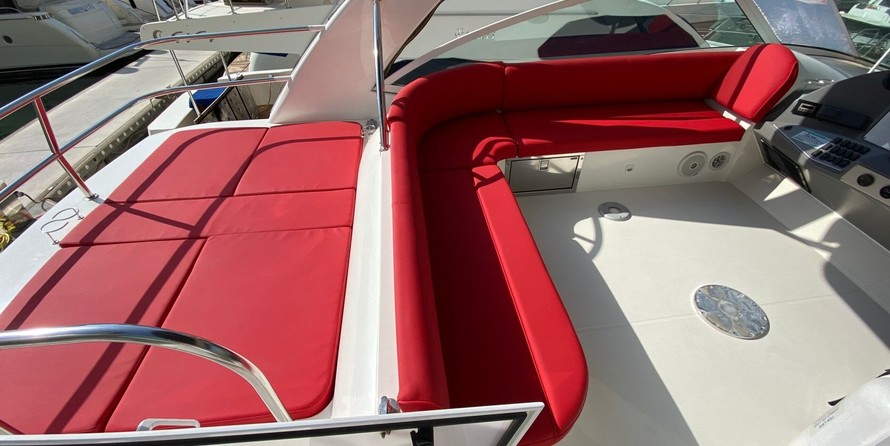Cruisers Yachts 447 Sport Sedan