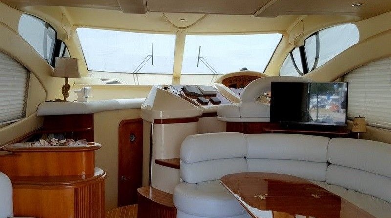 Azimut 46