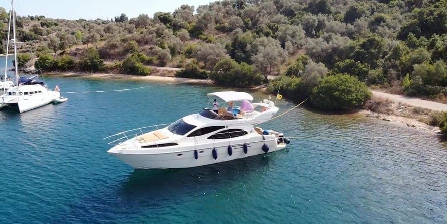 Azimut 46