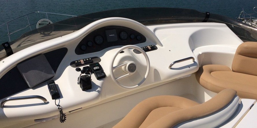 Azimut 46