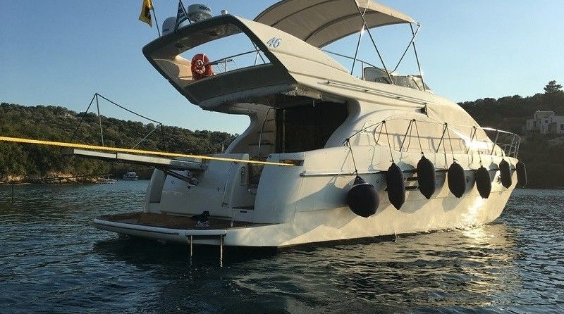 Azimut 46