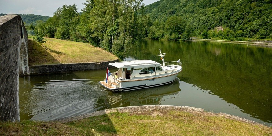 Linssen Grand Sturdy 30.0 Sedan