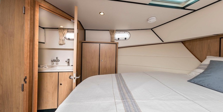 Linssen Grand Sturdy 30.0 Sedan