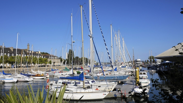 Dufour 360