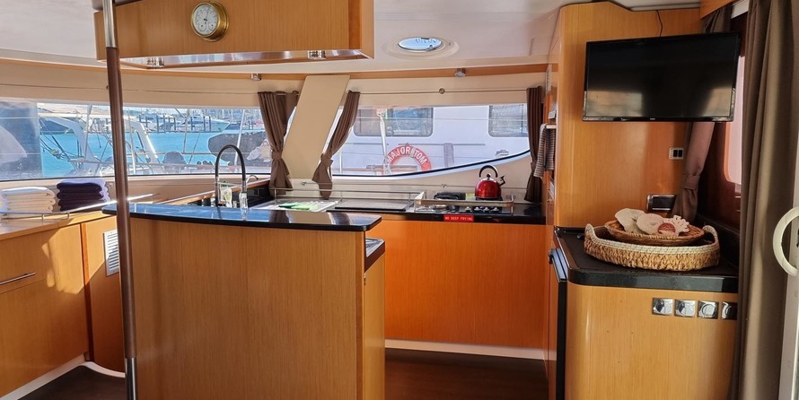 Fountaine Pajot Salina 48