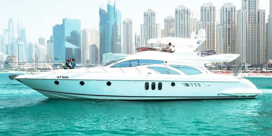Azimut 62