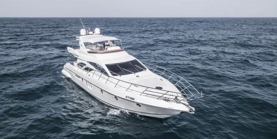 Azimut 62