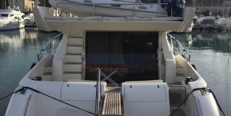 Azimut 62