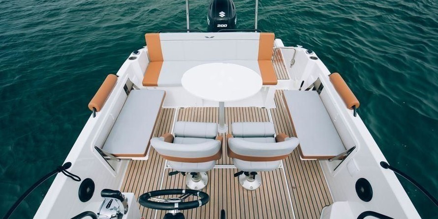 Beneteau Flyer 7 SUNdeck