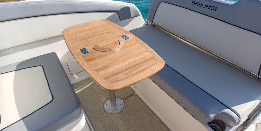 Bayliner Ciera 8