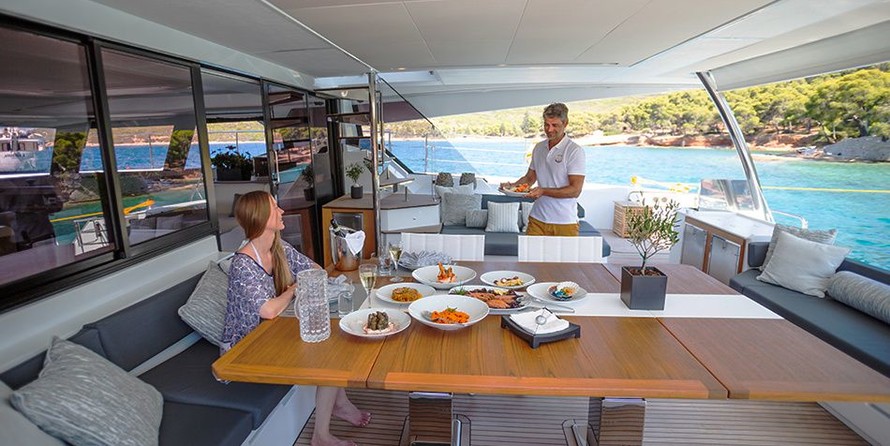 Fountaine Pajot Power 67