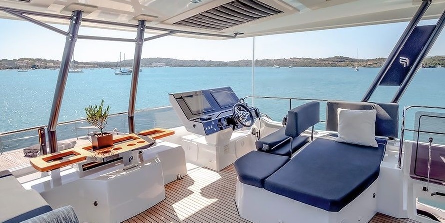 Fountaine Pajot Power 67