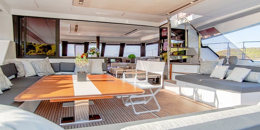 Fountaine Pajot Power 67