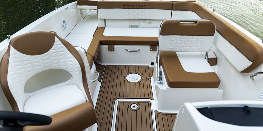 Bayliner VR6 BOWRIDER