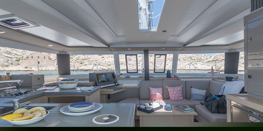Fountaine Pajot Astréa 42