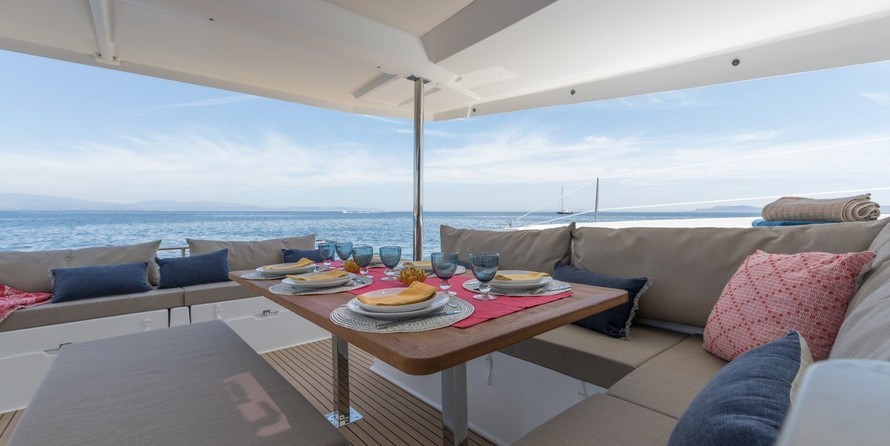 Fountaine Pajot Saona 47