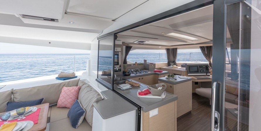 Fountaine Pajot Saona 47