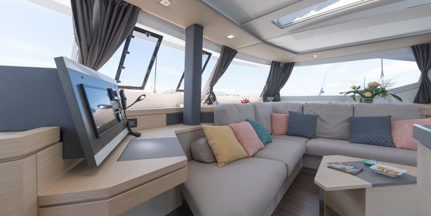 Fountaine Pajot Saona 47