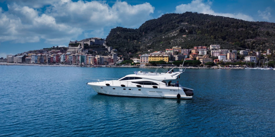 Ferretti 530