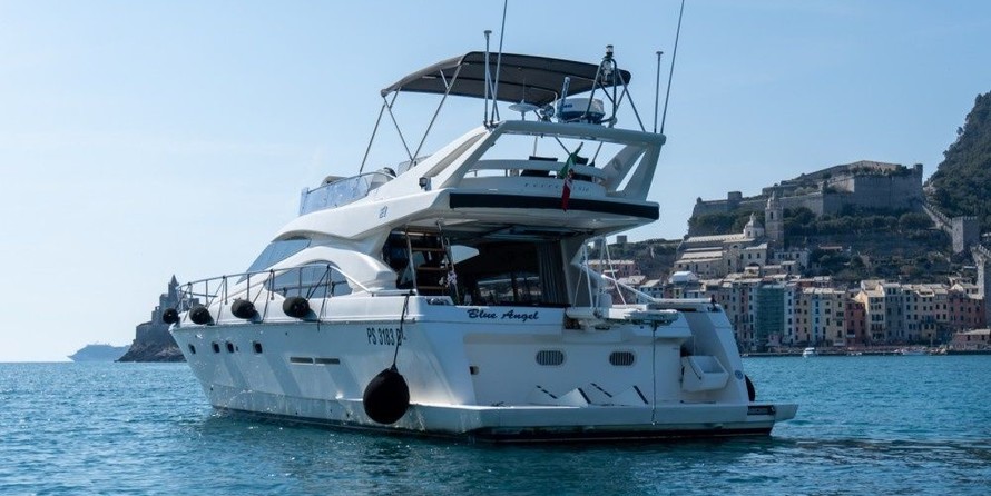 Ferretti 530