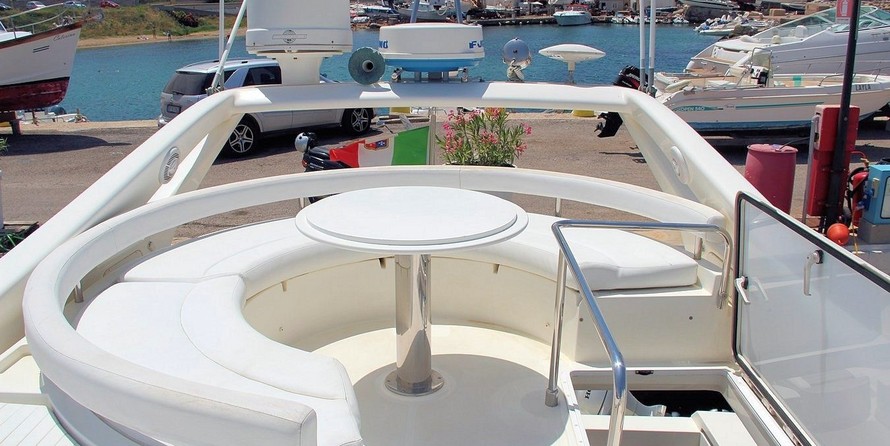 Ferretti 530