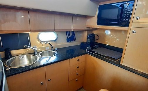 Ferretti 530