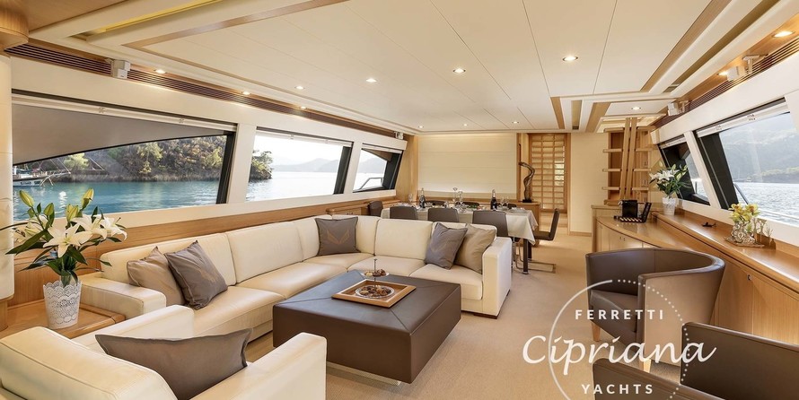 Ferretti 830
