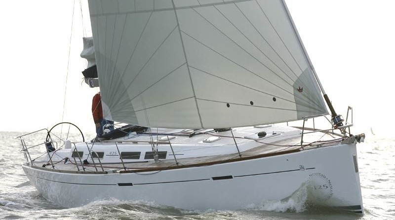 Dufour 425
