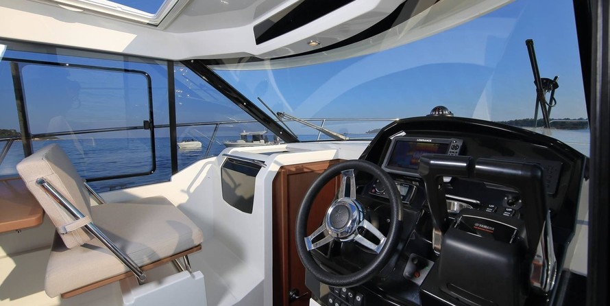 Jeanneau Merry Fisher 895