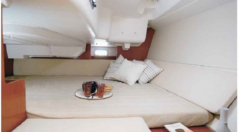 Jeanneau Sun Odyssey 37
