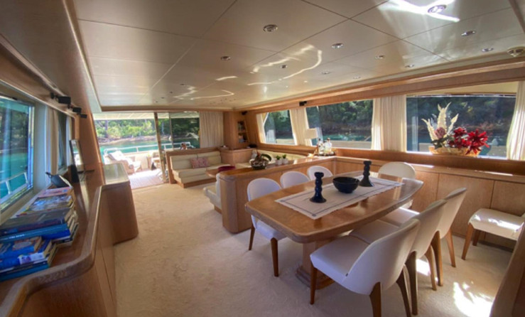 Falcon Yachts 86
