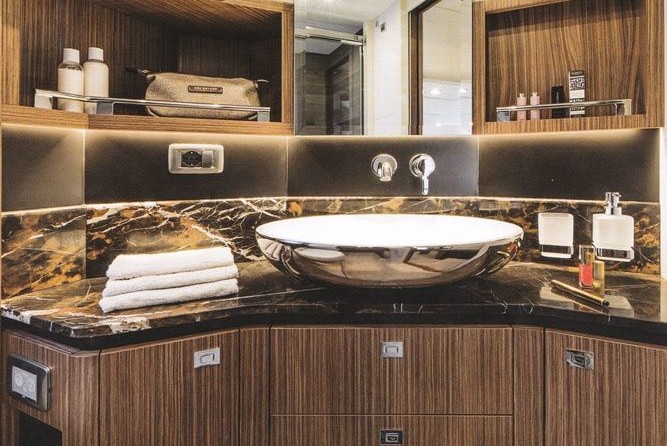 Absolute Navetta 52