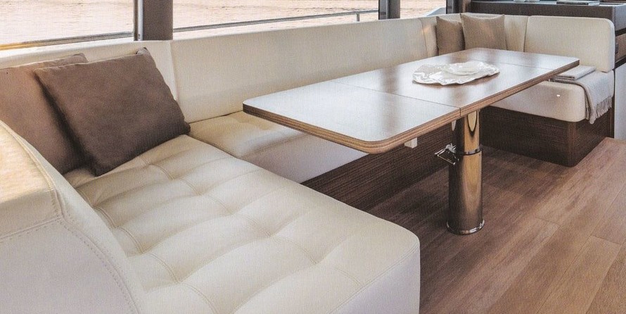 Absolute Navetta 52