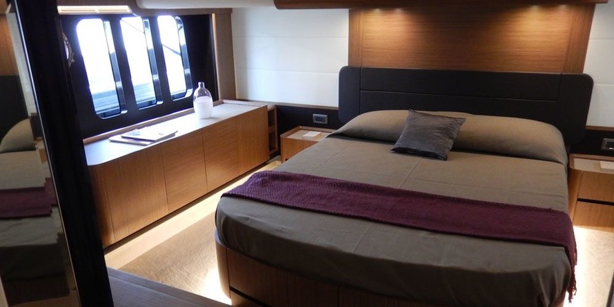 Absolute Navetta 52