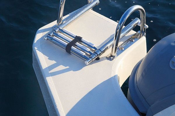 Black Fin Elegance 8