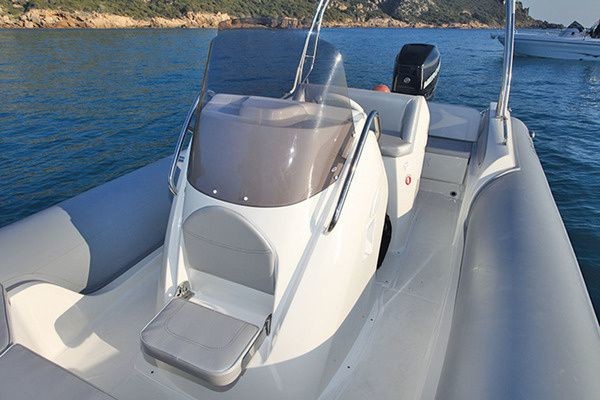 Black Fin Elegance 8