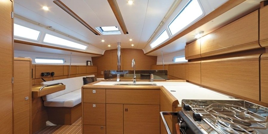 Jeanneau Sun Odyssey 379