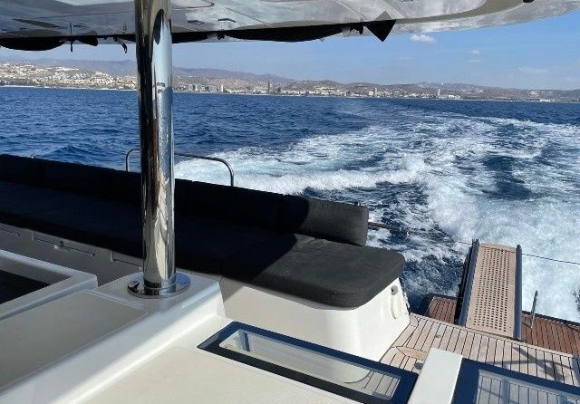 Luxury motor yacht pearl 60