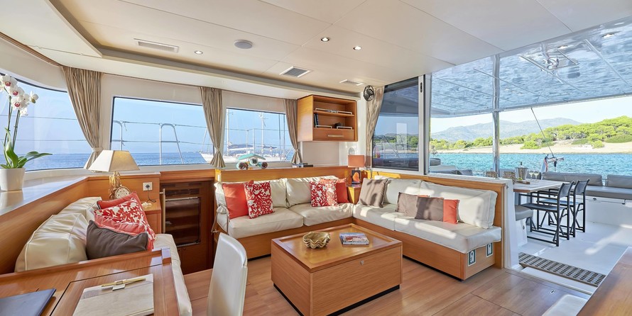 Lagoon 560