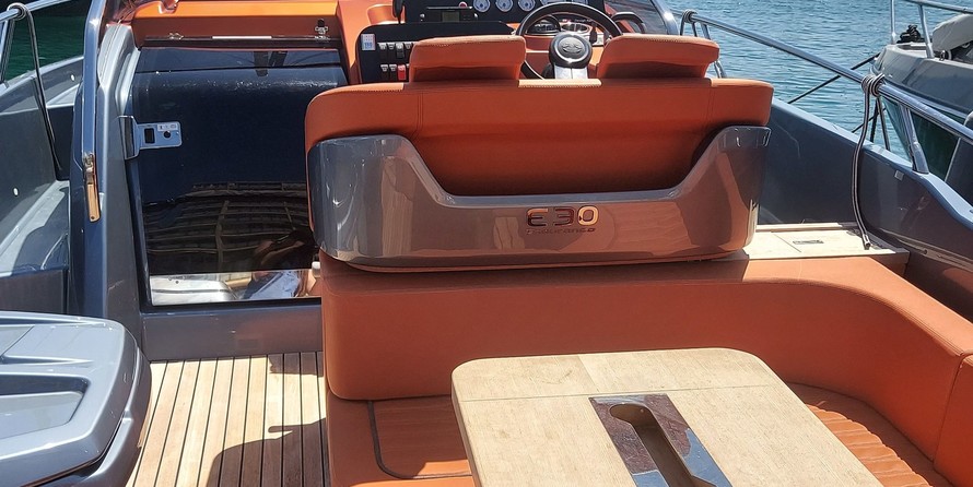 Cranchi Endurance 30