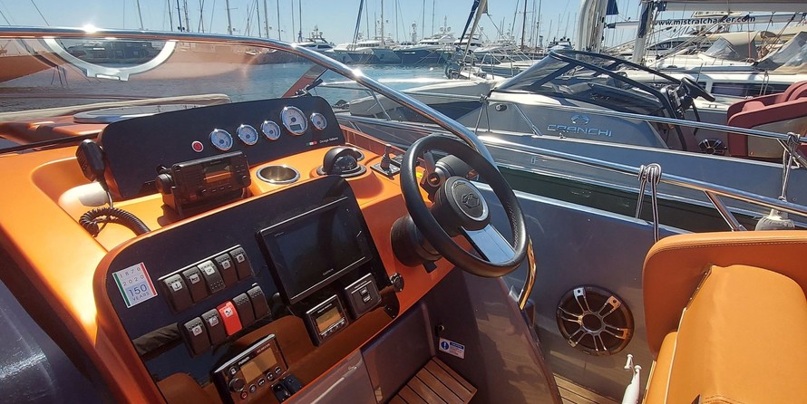 Cranchi Endurance 30