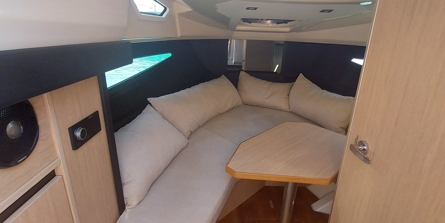 Cranchi Endurance 30