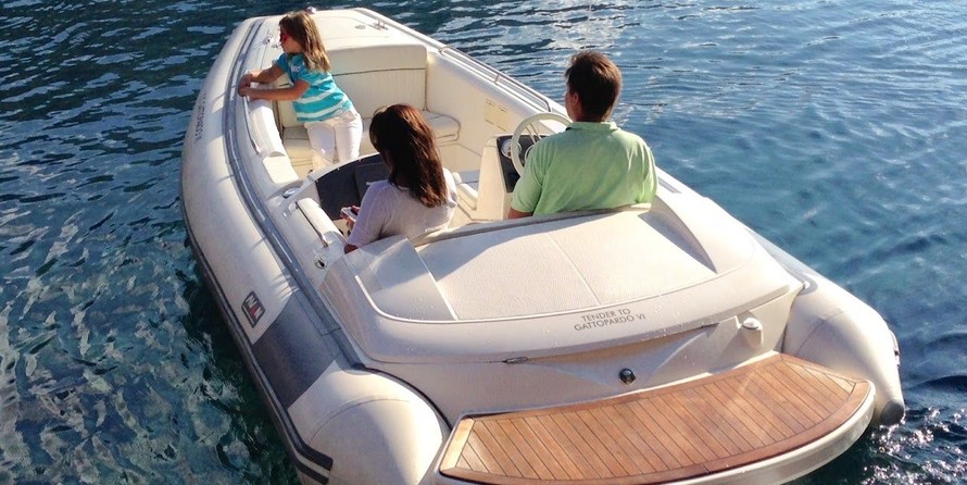 Avon Seasport 490 Deluxe