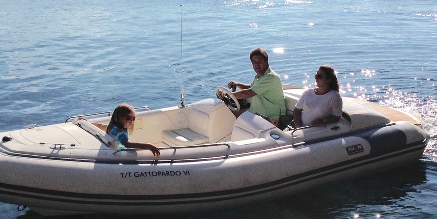 Avon Seasport 490 Deluxe