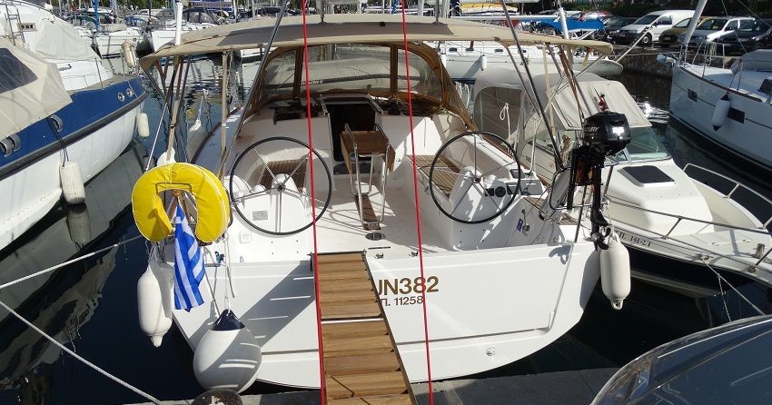 Dufour 382