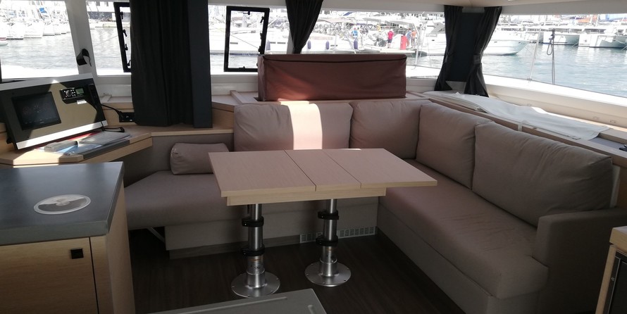 Fountaine Pajot Saona 47