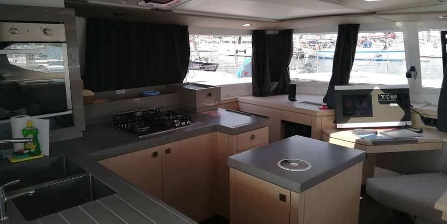 Fountaine Pajot Saona 47