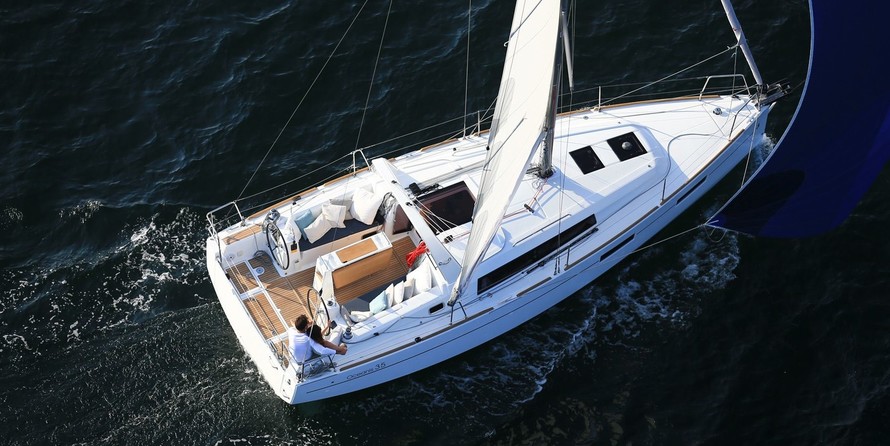 Beneteau Oceanis 35